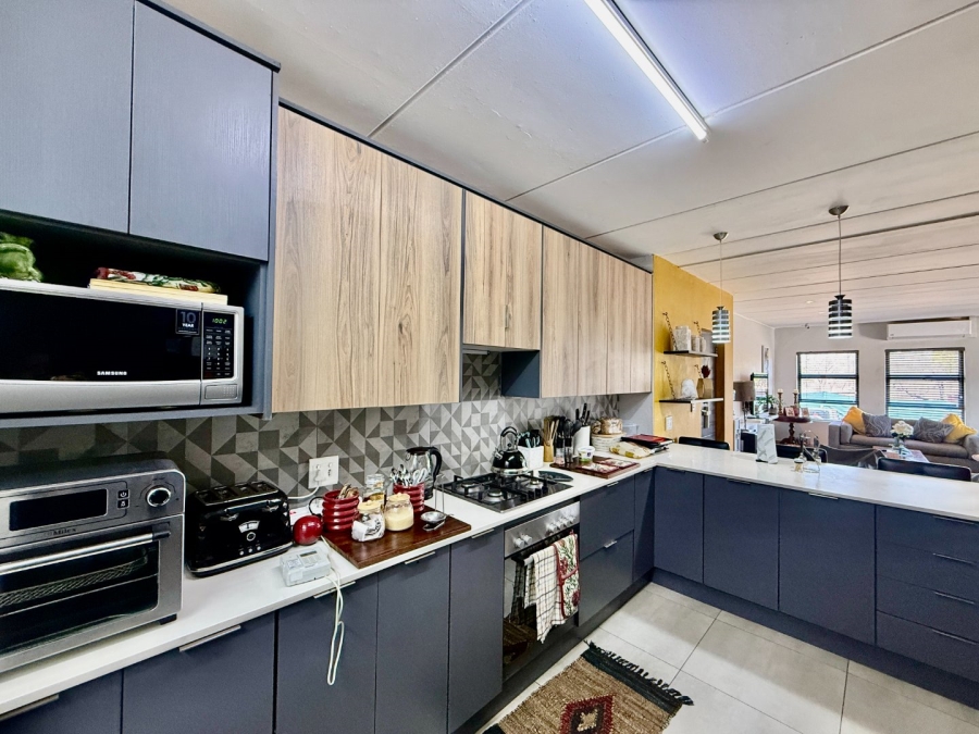 To Let 3 Bedroom Property for Rent in Melodie North West